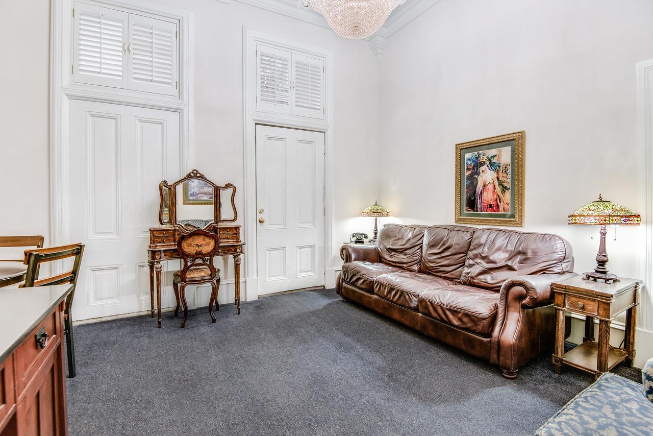 Chateau Orleans New Orleans Exterior photo